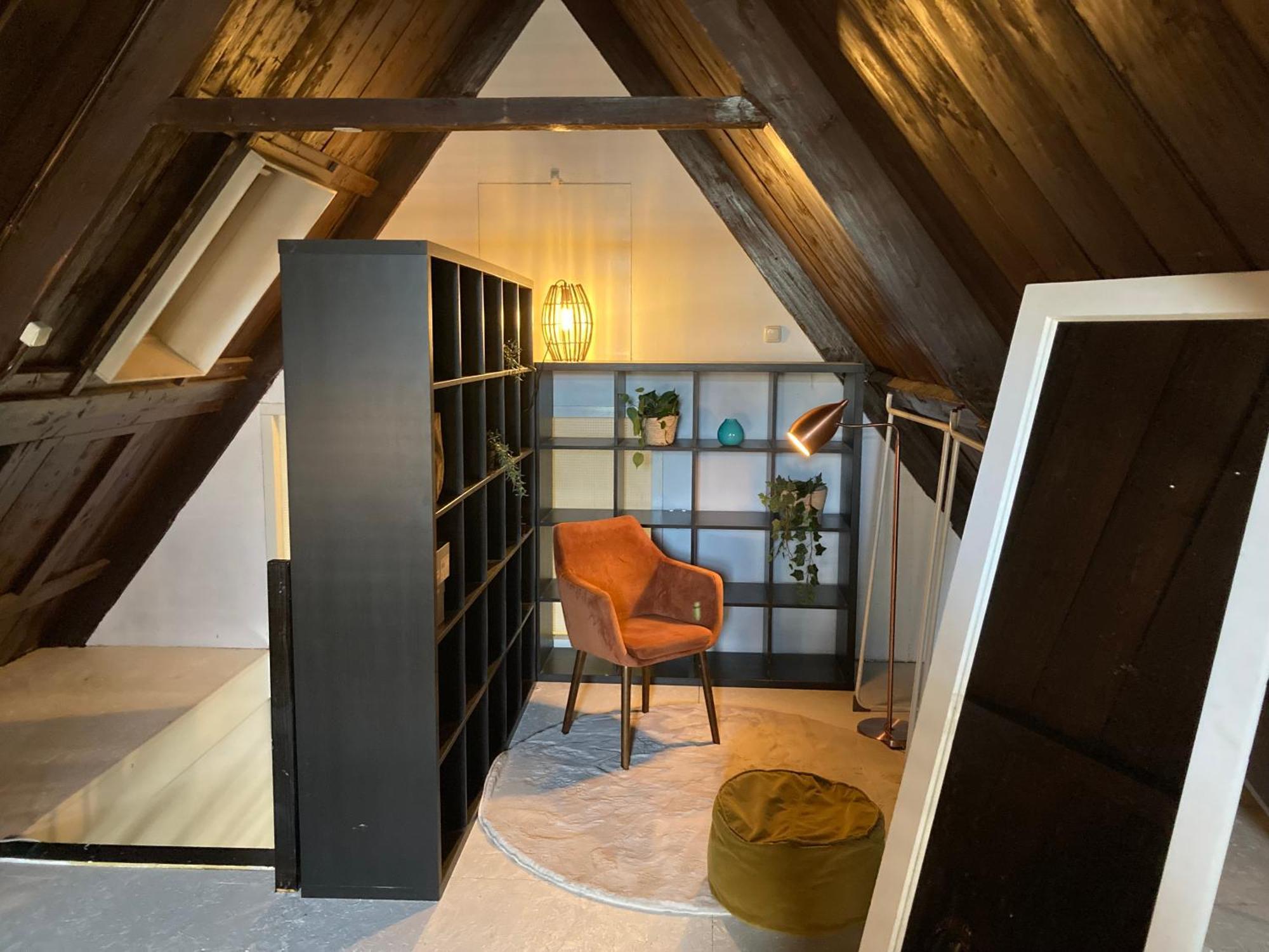 Elegant Appartement In Pakhuis Friesland Centrum Leeuwarden Bilik gambar